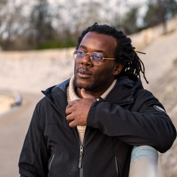 Ivory auteur compositeur interprète chez Zaykin Music